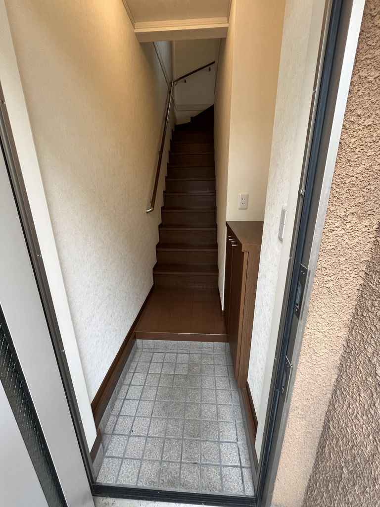 玄関　バ