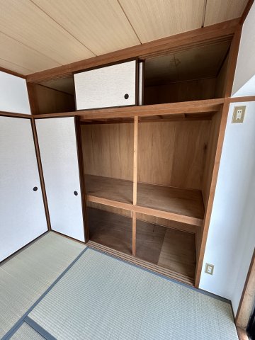 収納　※別号室参考写真です