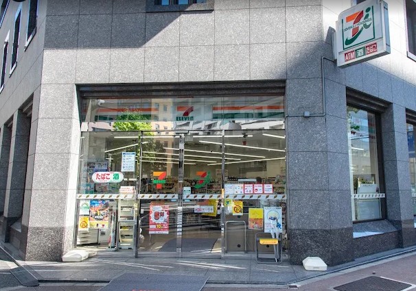 コンビニ　セブンイレブン中央区入船3丁目店（コンビニ）まで232m