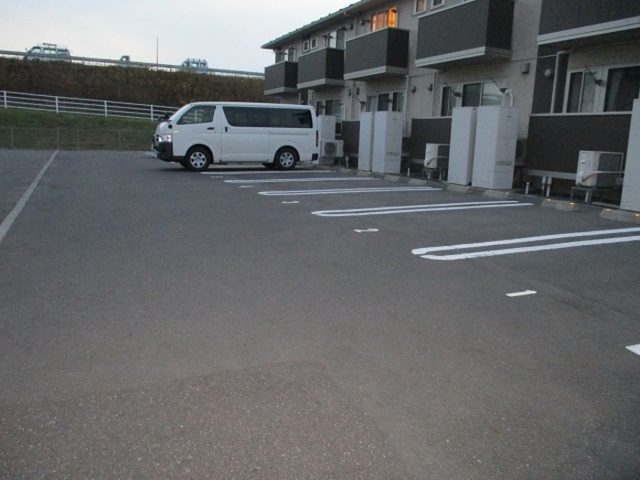 駐車場　リヴィエールスクエア駐車場