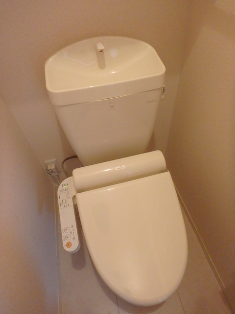 トイレ　機能の付いたトイレで快適な事間違い無しです