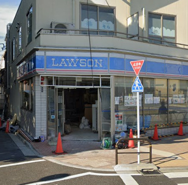 コンビニ　ローソン 東北沢駅前店（コンビニ）まで565m