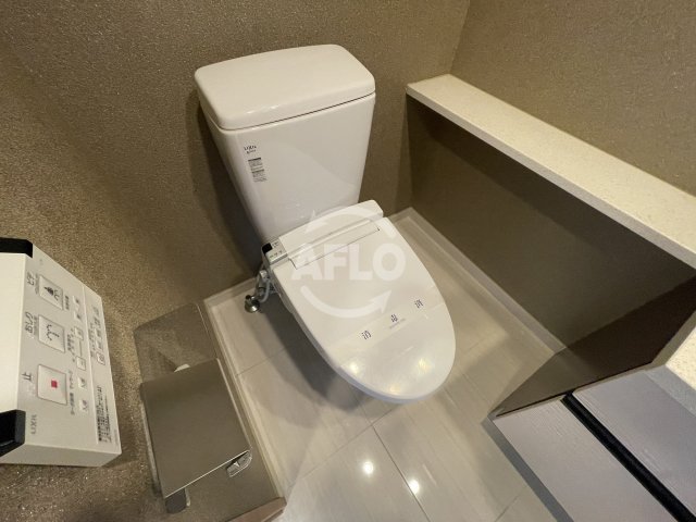トイレ　リンクハウス京町堀　温水洗浄便座