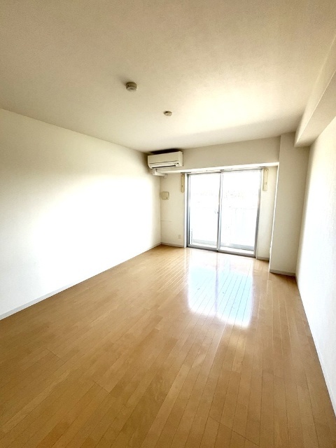 DOMANI NARITAの居間写真