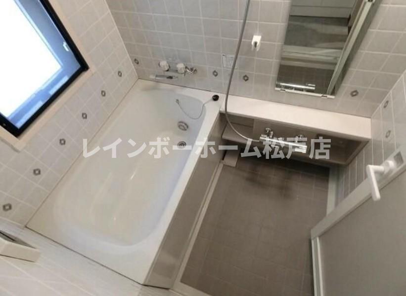 バス・シャワールーム　お風呂です
