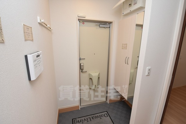 玄関　同タイプ物件の参考写真です