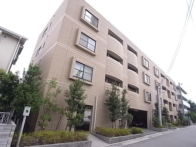 建物外観　タイル貼りの外観