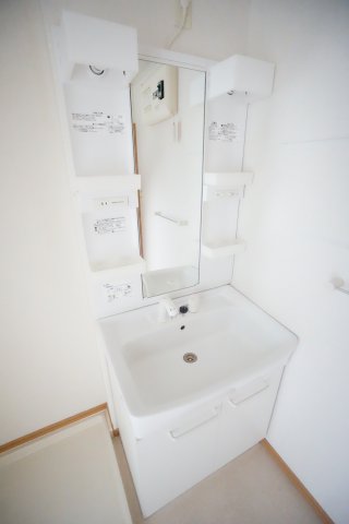 洗面設備　※同物件・同タイプの写真です