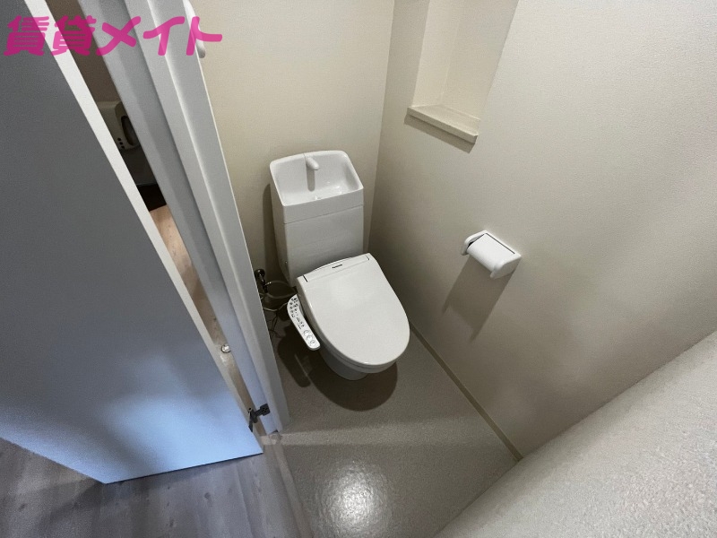トイレ　反転タイプ参考写真