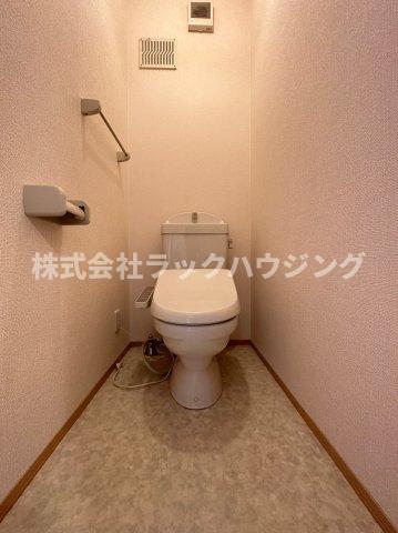 トイレ　【お部屋探しはラックハウジングにお問合せ下さいませ】