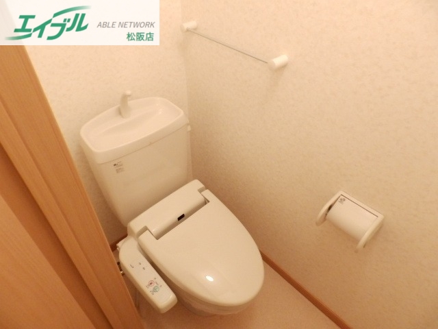 トイレ　同型参考写真
