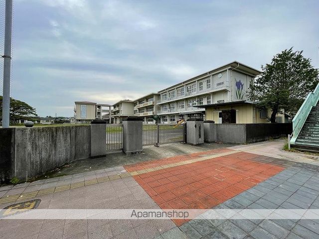 小学校　都城市立明道小学校（小学校）まで570m