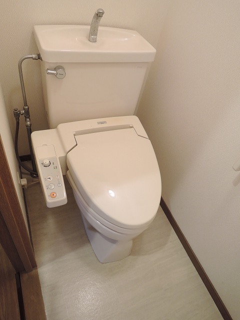 トイレ　★温水洗浄便座★