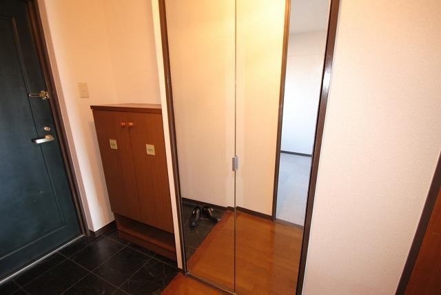 玄関　同建物別号室分です