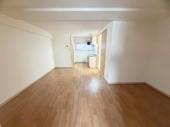 居室・リビング　※別部屋の写真です