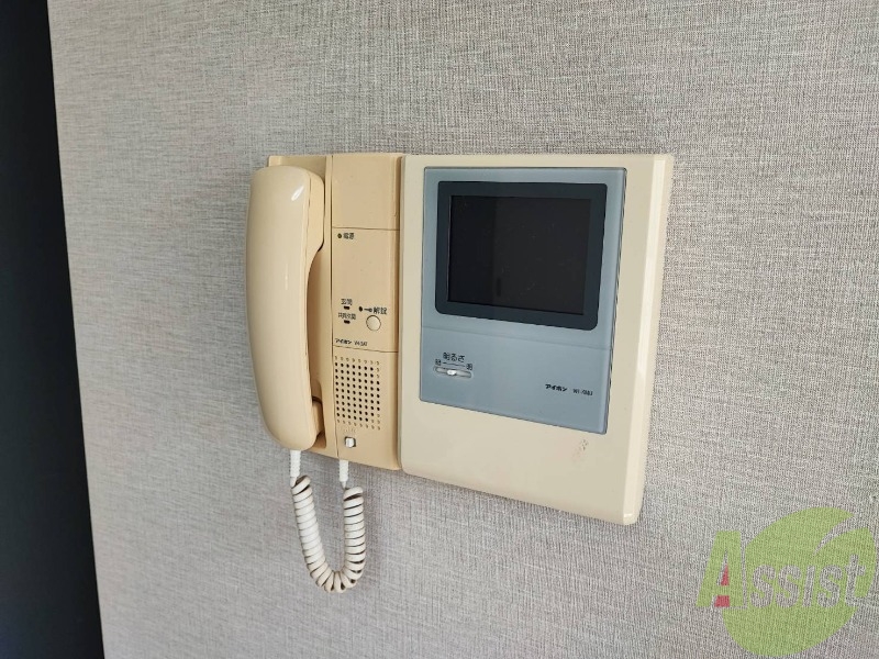 セキュリティ　ＴＶモニター付インターホンです。来客者の顔が見えるので安心！