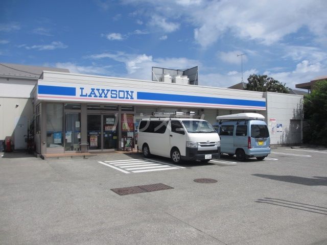 コンビニ　ローソン　藤沢白旗四丁目店（コンビニ）まで217m