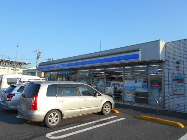 コンビニ　ローソン 桶川上日出谷殿山店（コンビニ）まで300m