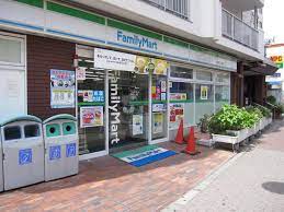 コンビニ　ファミリーマート 亀有三丁目店（コンビニ）まで66m