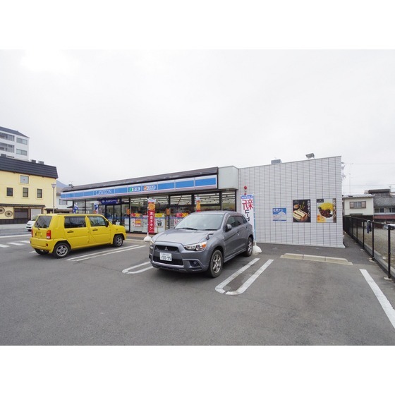 コンビニ　ローソン須坂上中町店（コンビニ）まで408m