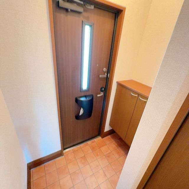 ヴェルデ藤塚の玄関写真