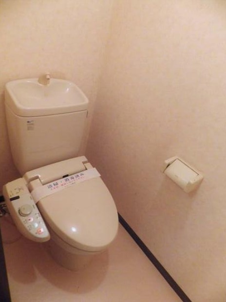 トイレ　落ち着いたトイレです
