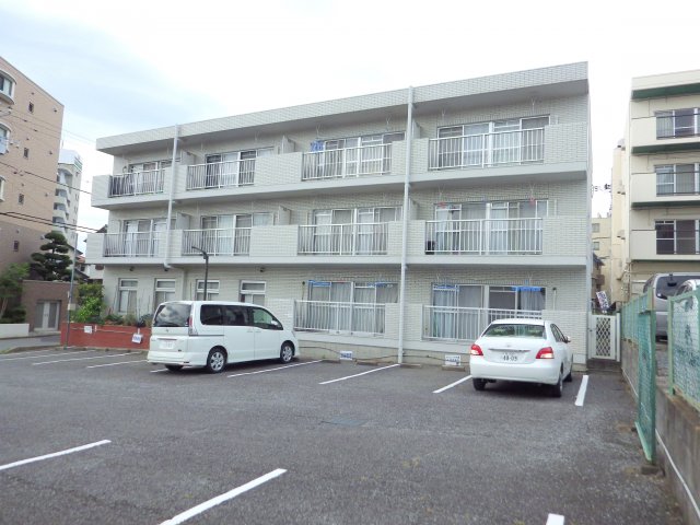 建物外観　外観は落ち着いています