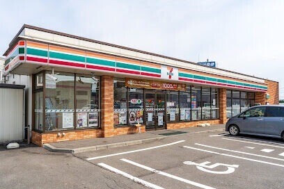 コンビニ　セブンイレブン札幌本通18丁目店（コンビニ）まで431m