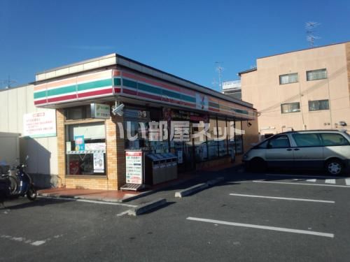 コンビニ　セブンイレブン 京都上桂山田口店（コンビニ）まで282m
