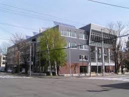 小学校　札幌市立桑園小学校（小学校）まで822m