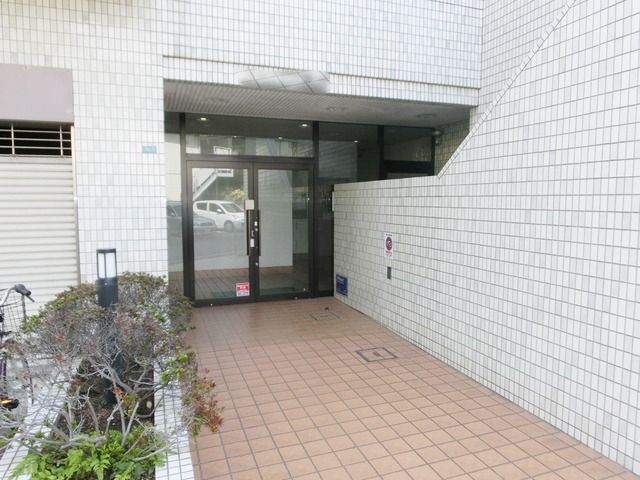 エントランス　★お部屋探しはタウンハウジング稲田堤店まで★