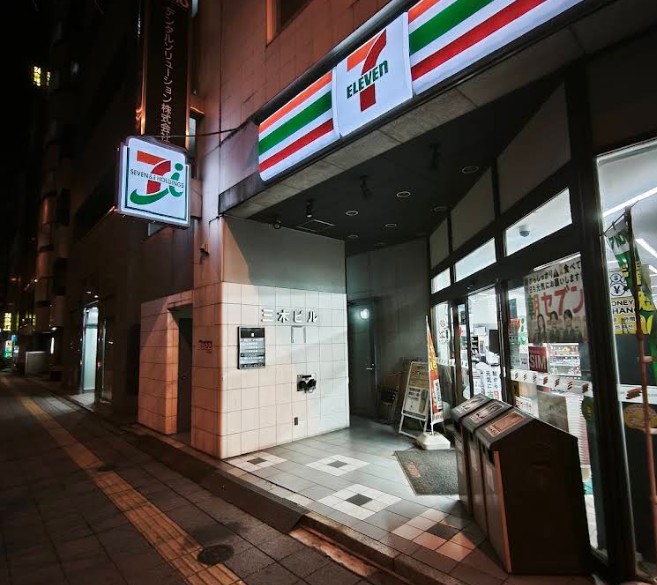 コンビニ　セブンイレブン台東北上野1丁目店（コンビニ）まで185m
