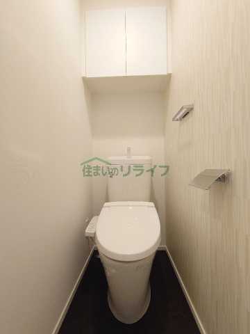 トイレ　別階層の参考写真になります。