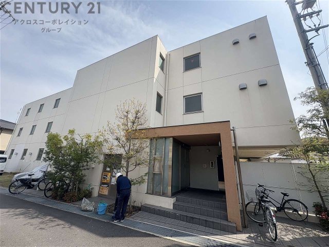 建物外観　安心のオートロック付き♪