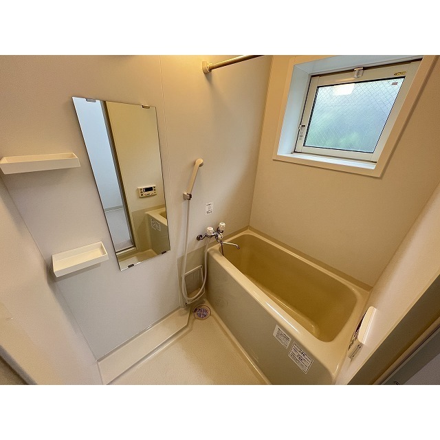 バス・シャワールーム　※他部屋参考写真