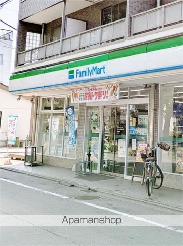 コンビニ　ファミリーマート　まるいし祖師谷店（コンビニ）まで130m