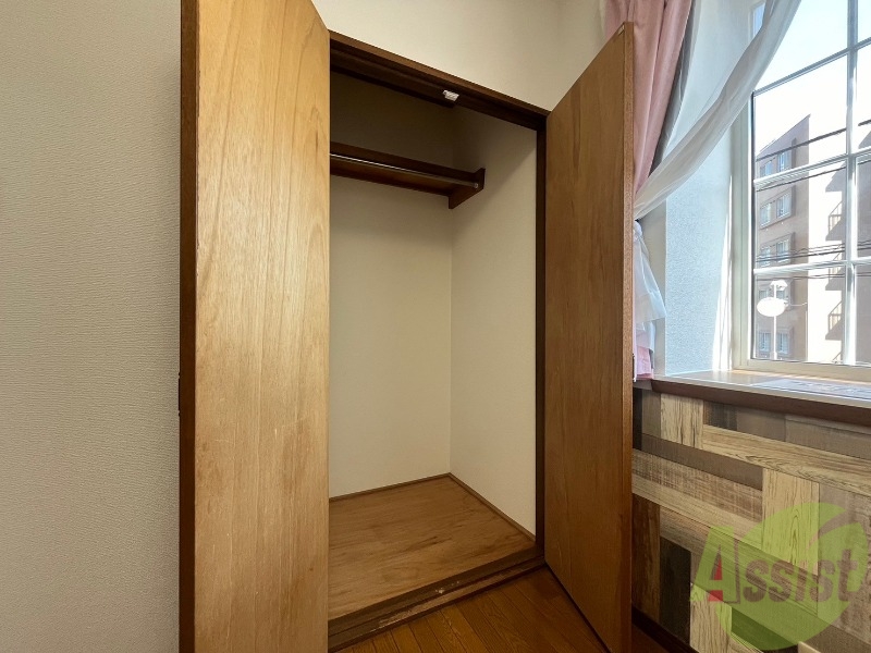 収納　寝室の収納です。部屋がすっきり片付きます。