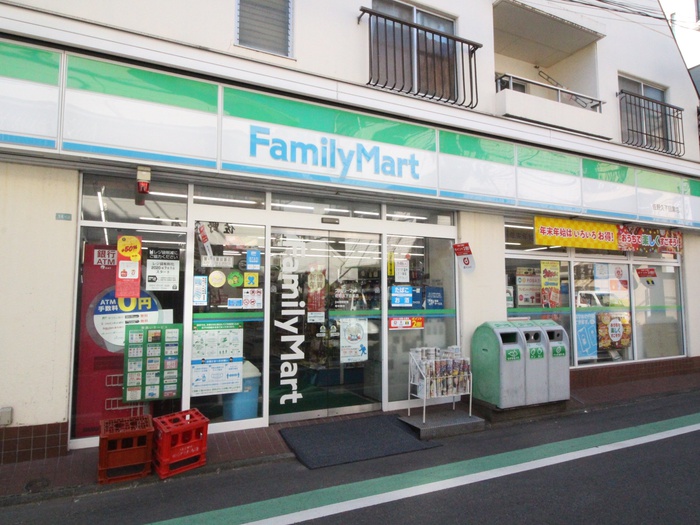 コンビニ　ファミリーマート佐野久下目黒店（コンビニ）まで25m