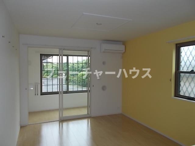 居室・リビング　ゆったりとした居間です