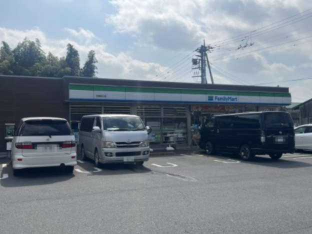 コンビニ　ファミリーマート　笠間押辺店（コンビニ）まで1410m