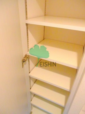 玄関　下駄箱もしっかりついてます！
