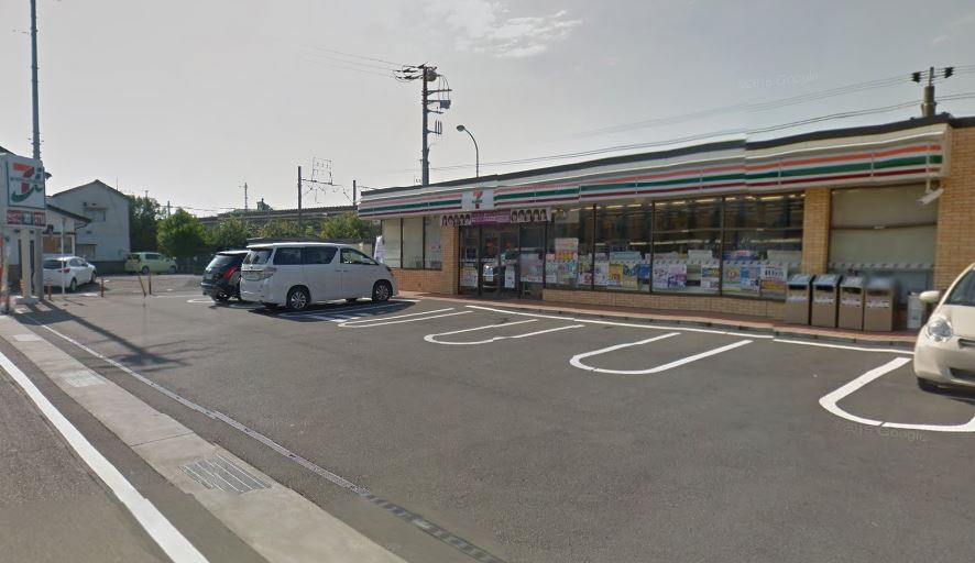 コンビニ　セブンイレブン 小田原鴨宮駅南店（コンビニ）まで463m