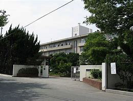 中学校　荒井中学校（中学校）まで614m