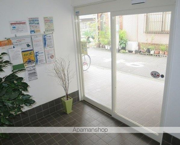 地下鉄中央線 緑橋駅 徒歩3分 3階建 築41年の外観写真