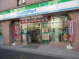 コンビニ　ファミリーマート 神田佐久間町店（コンビニ）まで98m