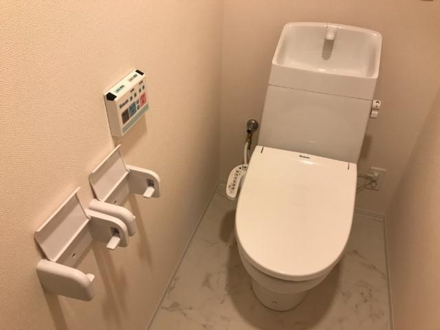 トイレ　シャワー付トイレ