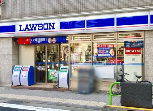 コンビニ　ローソン麹町二丁目店（コンビニ）まで152m