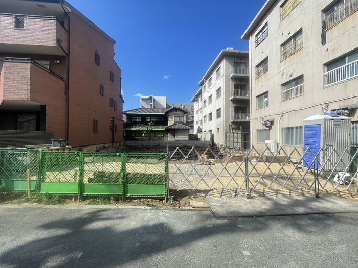 建物外観　建築中