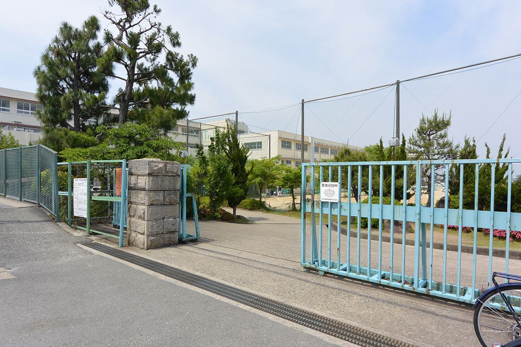 中学校　枚方市立津田中学校（中学校）まで1393m