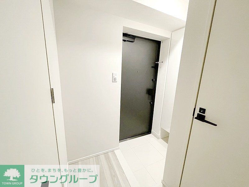 玄関　お問合せは(株)タウンハウジングレジデンス事業部【03-…